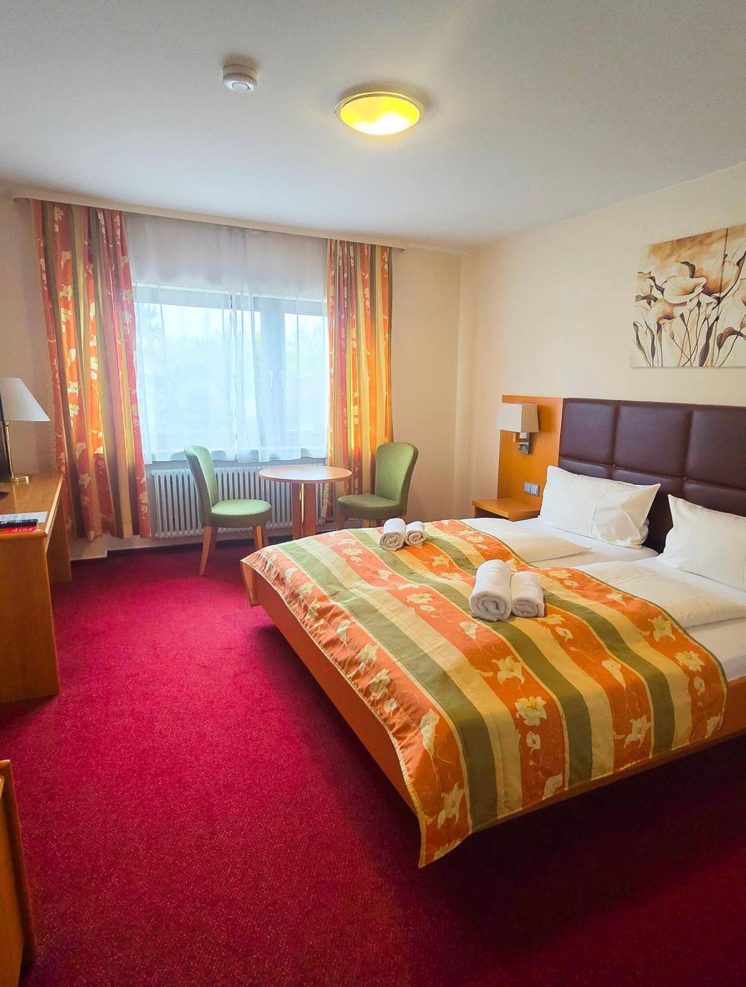 Hotel Zur Moselbruecke Schweich Buitenkant foto