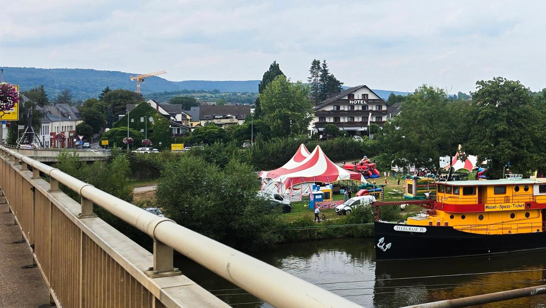 Hotel Zur Moselbruecke Schweich Buitenkant foto