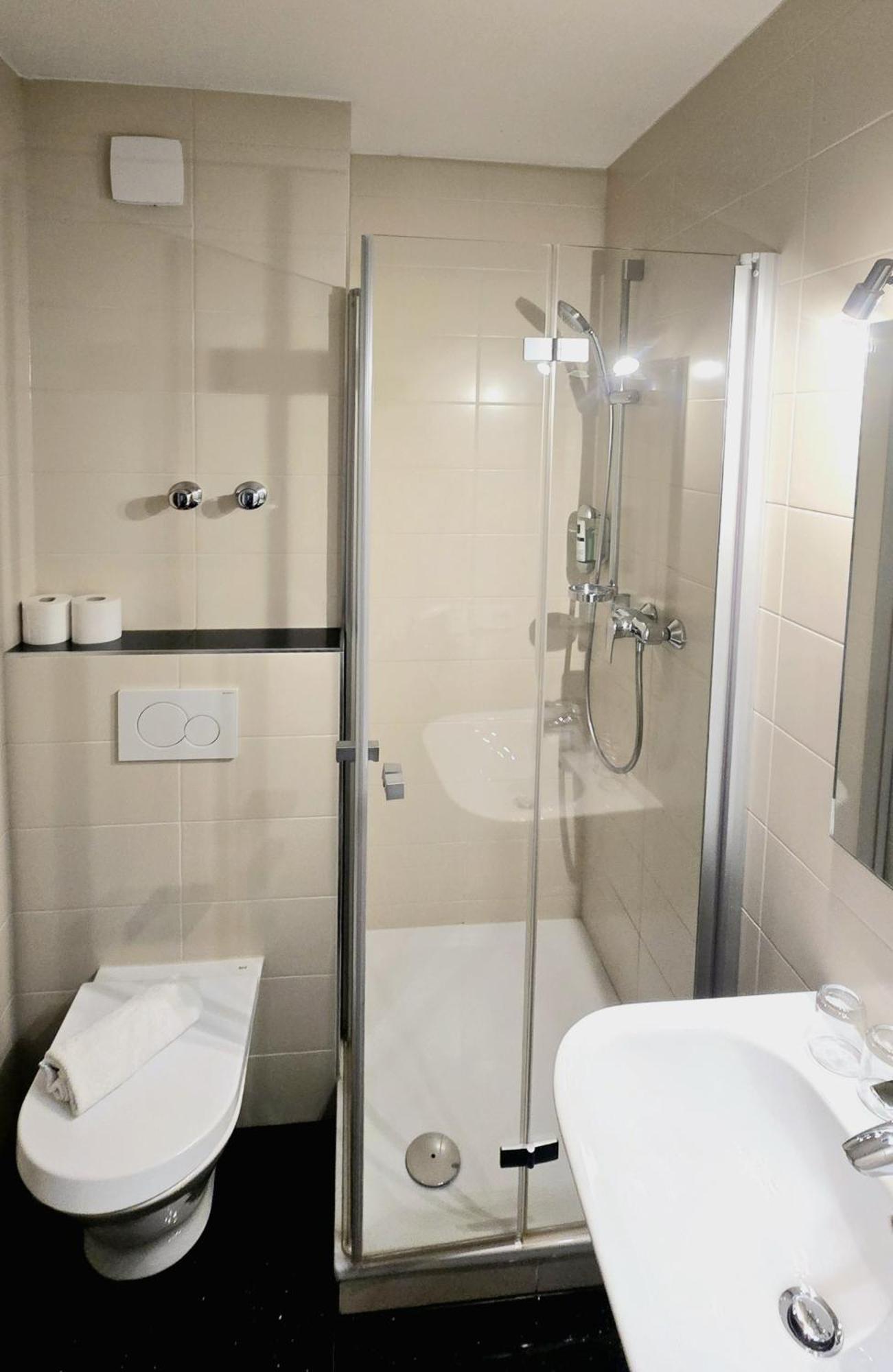 Hotel Zur Moselbruecke Schweich Buitenkant foto