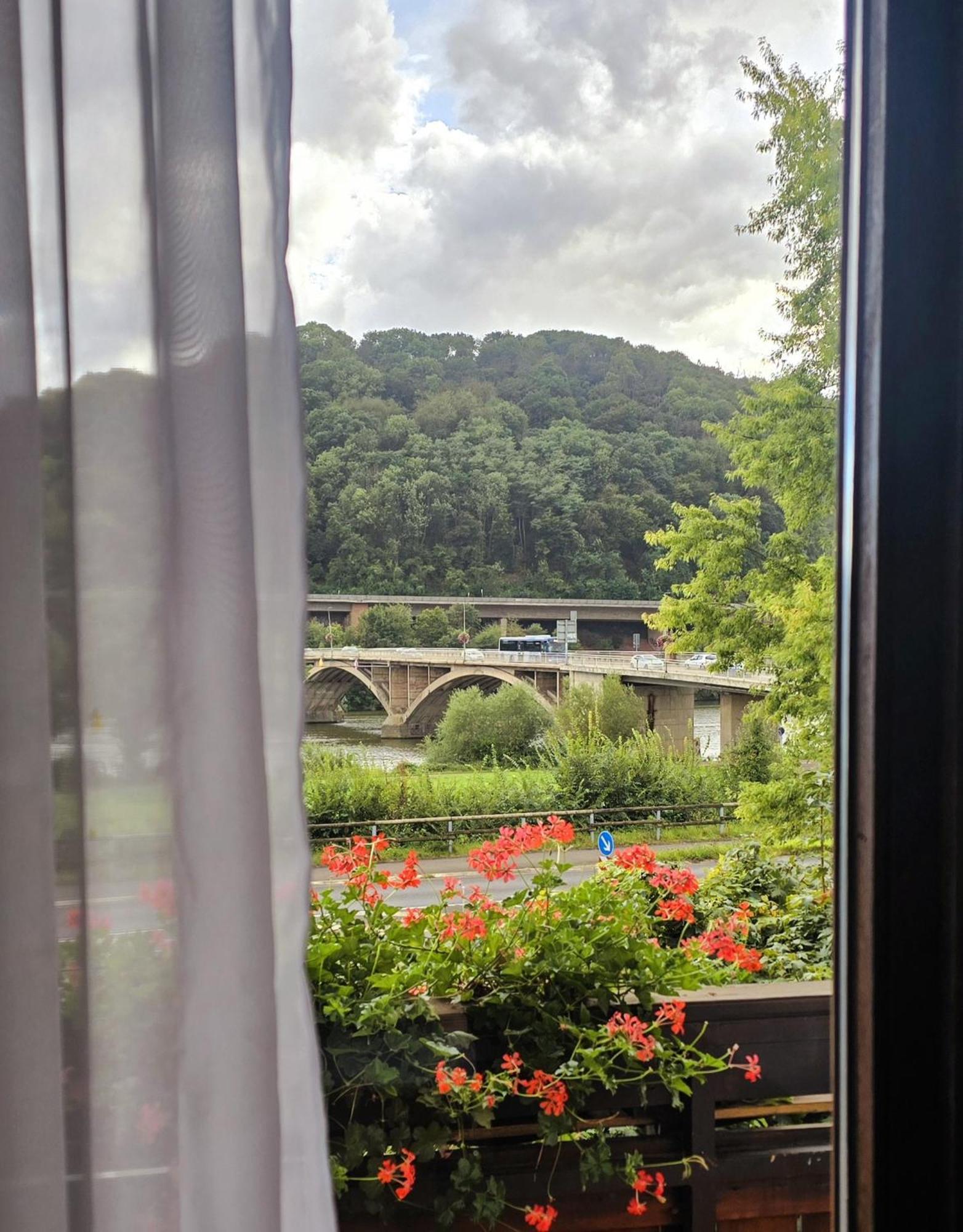 Hotel Zur Moselbruecke Schweich Buitenkant foto